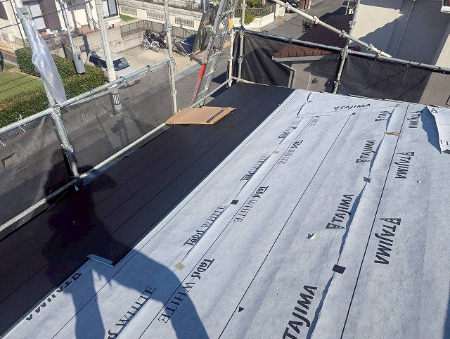 伏見区・ガルテクト本体施工〜完成！軽量・断熱・高耐久の屋根に生まれ変わり